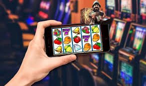 aoe6mm com တိုက်ရိုက် ကာစီနို Real Dealer နှင့် Baccarat ကစားနေသည့် ပုံ